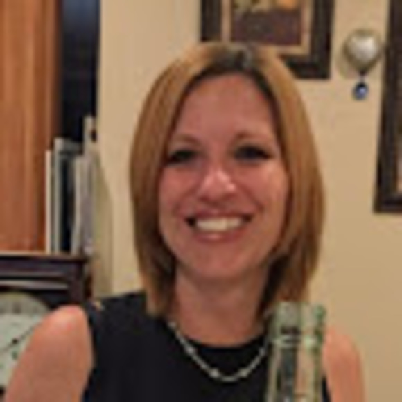 Meet your Posher, Lynda - Picture 1 of 1